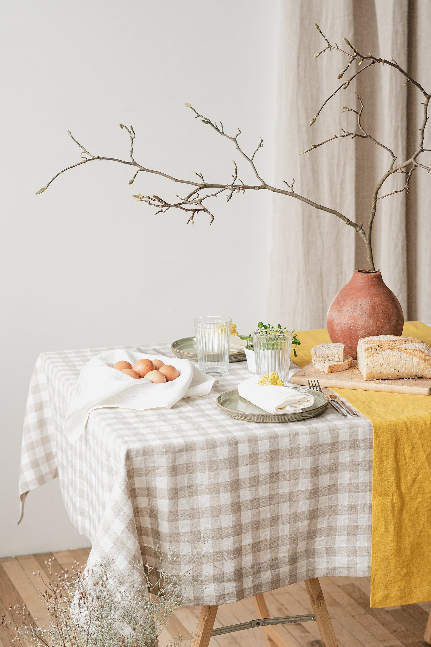 Linen table cloths